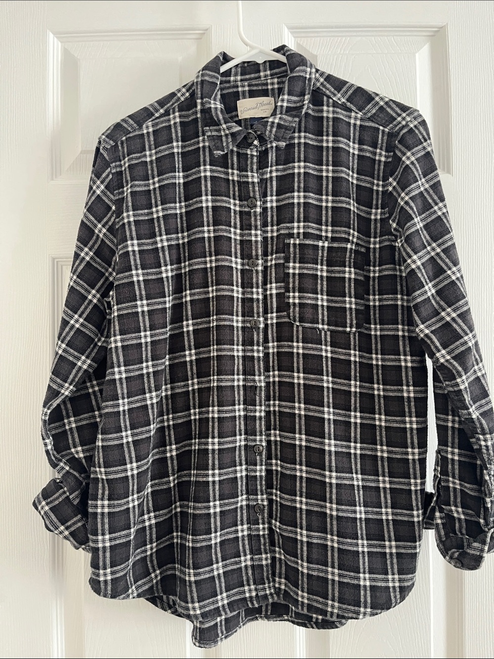 Universal Thread Black & White Plaid Button-Down Flannel Shirt